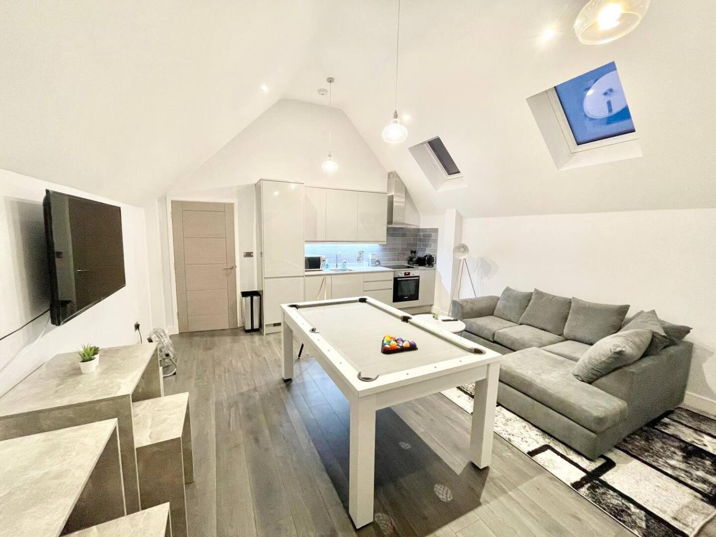 D & D Luxury Apartments Stanmore  Bagian luar foto