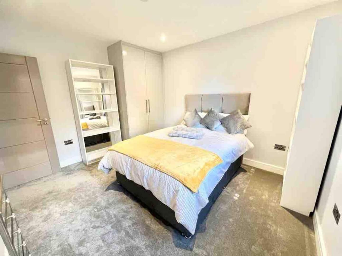 D & D Luxury Apartments Stanmore  Bagian luar foto