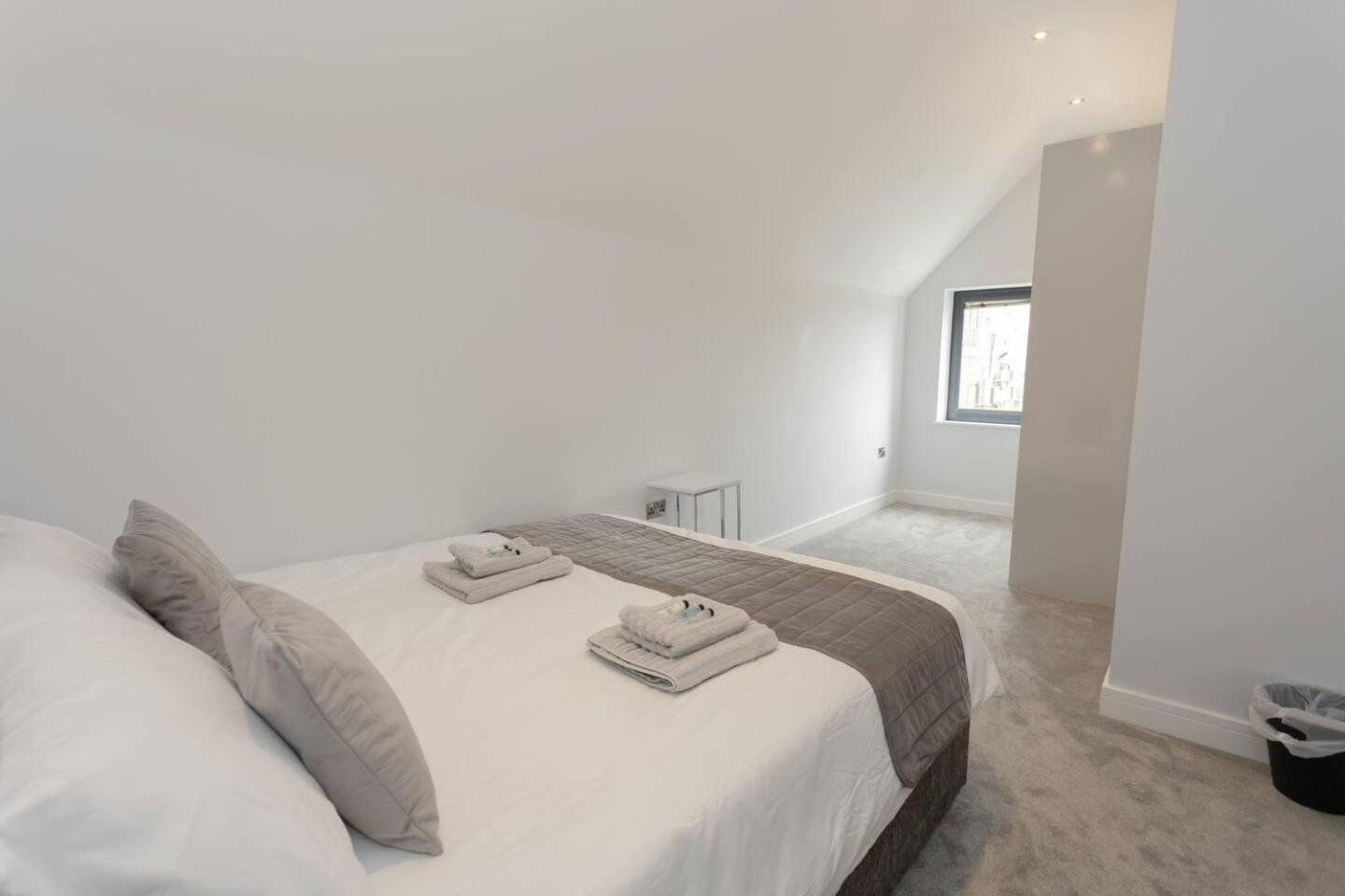 D & D Luxury Apartments Stanmore  Bagian luar foto