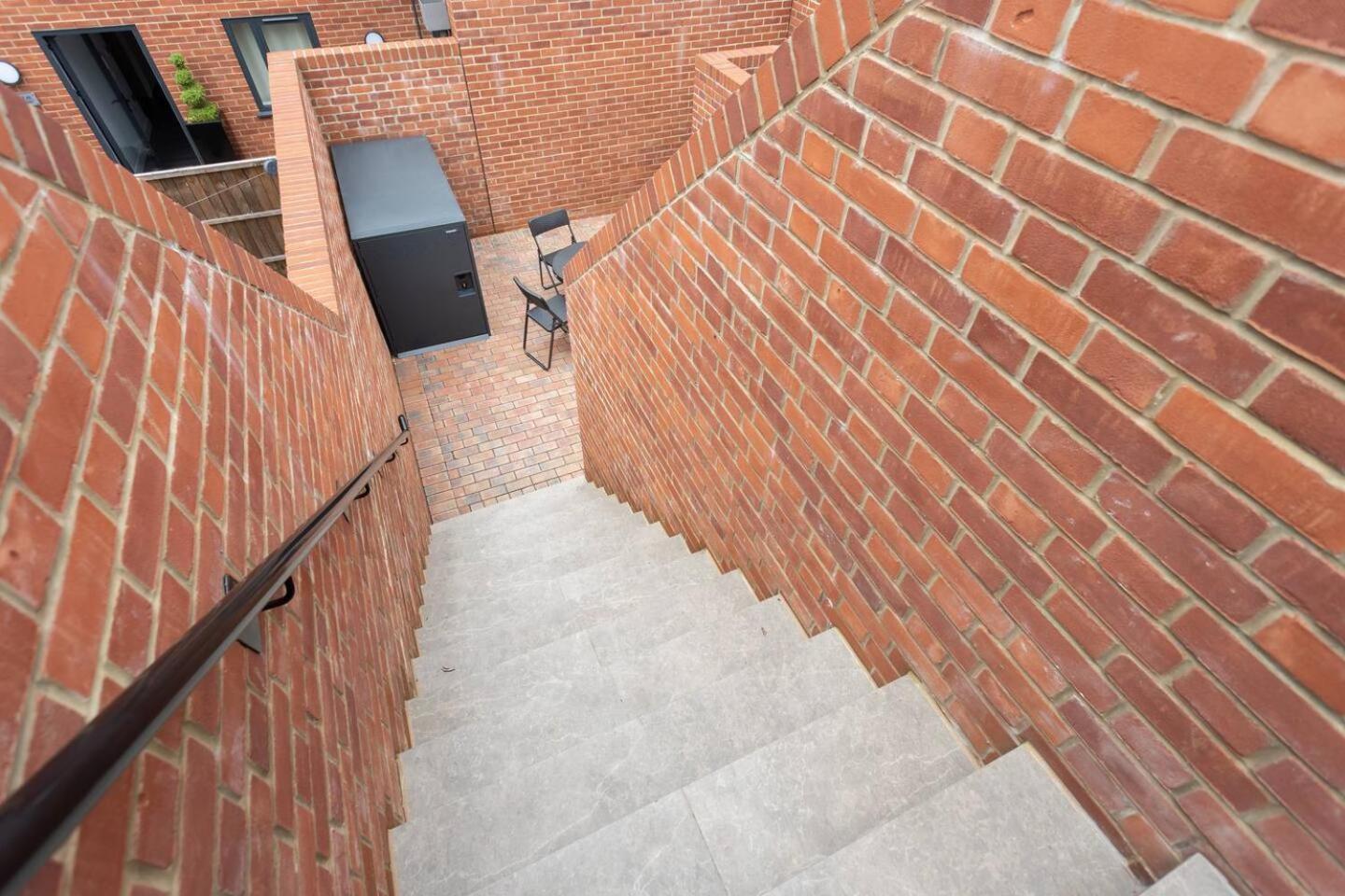 D & D Luxury Apartments Stanmore  Bagian luar foto