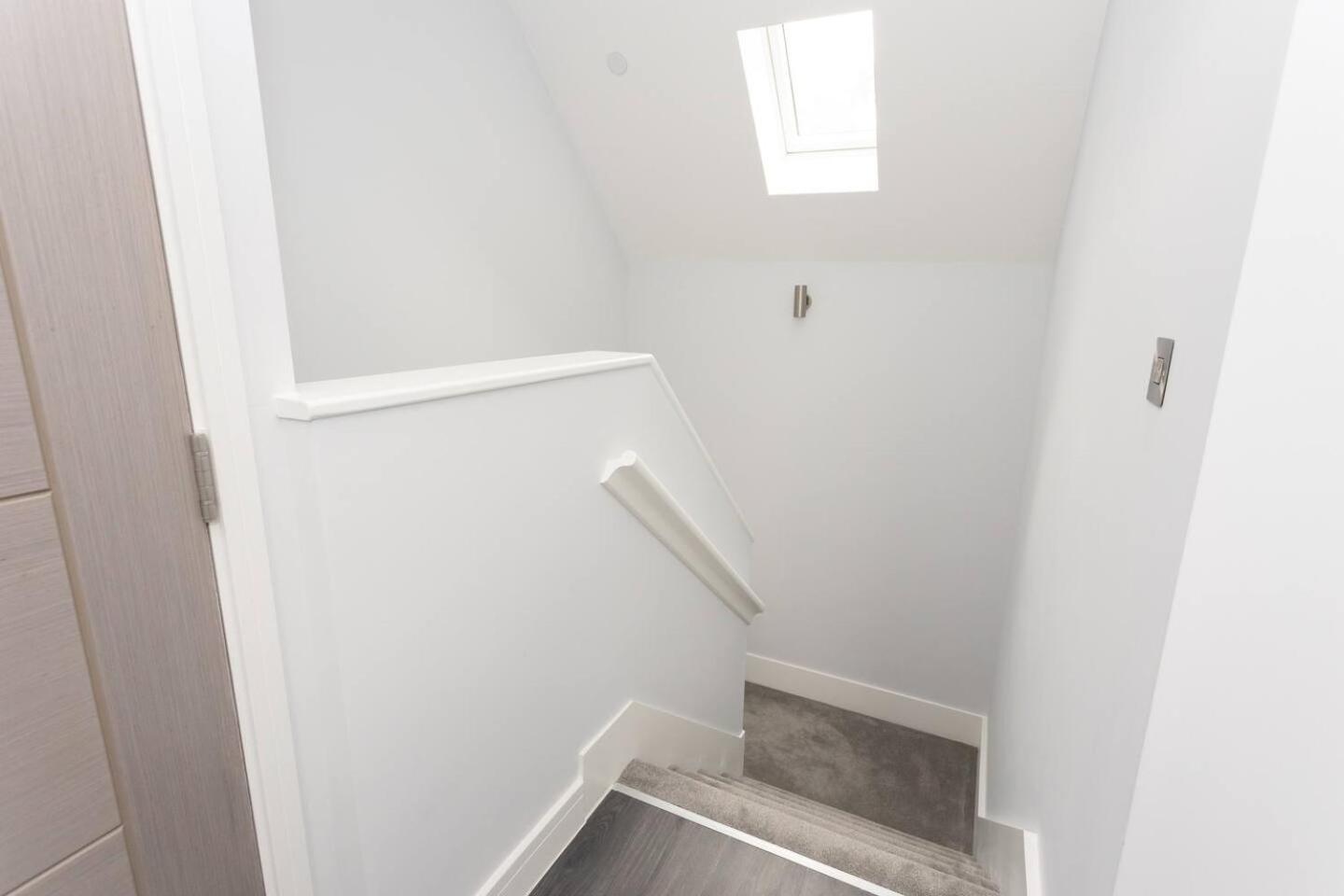 D & D Luxury Apartments Stanmore  Bagian luar foto