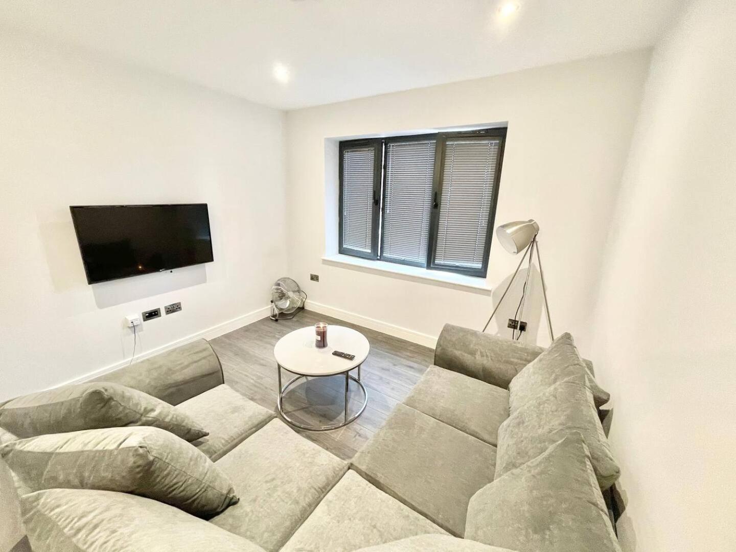 D & D Luxury Apartments Stanmore  Bagian luar foto
