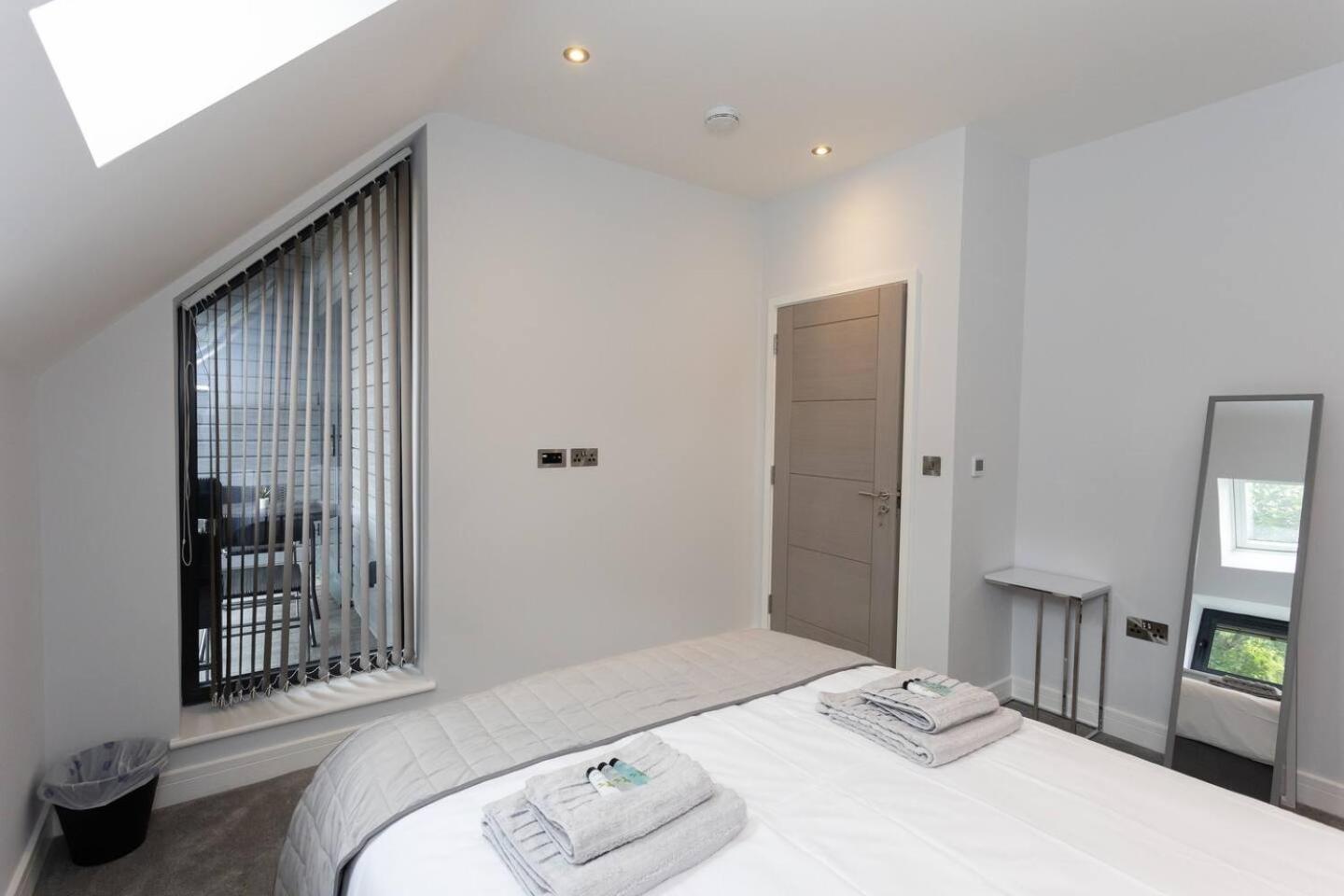 D & D Luxury Apartments Stanmore  Bagian luar foto