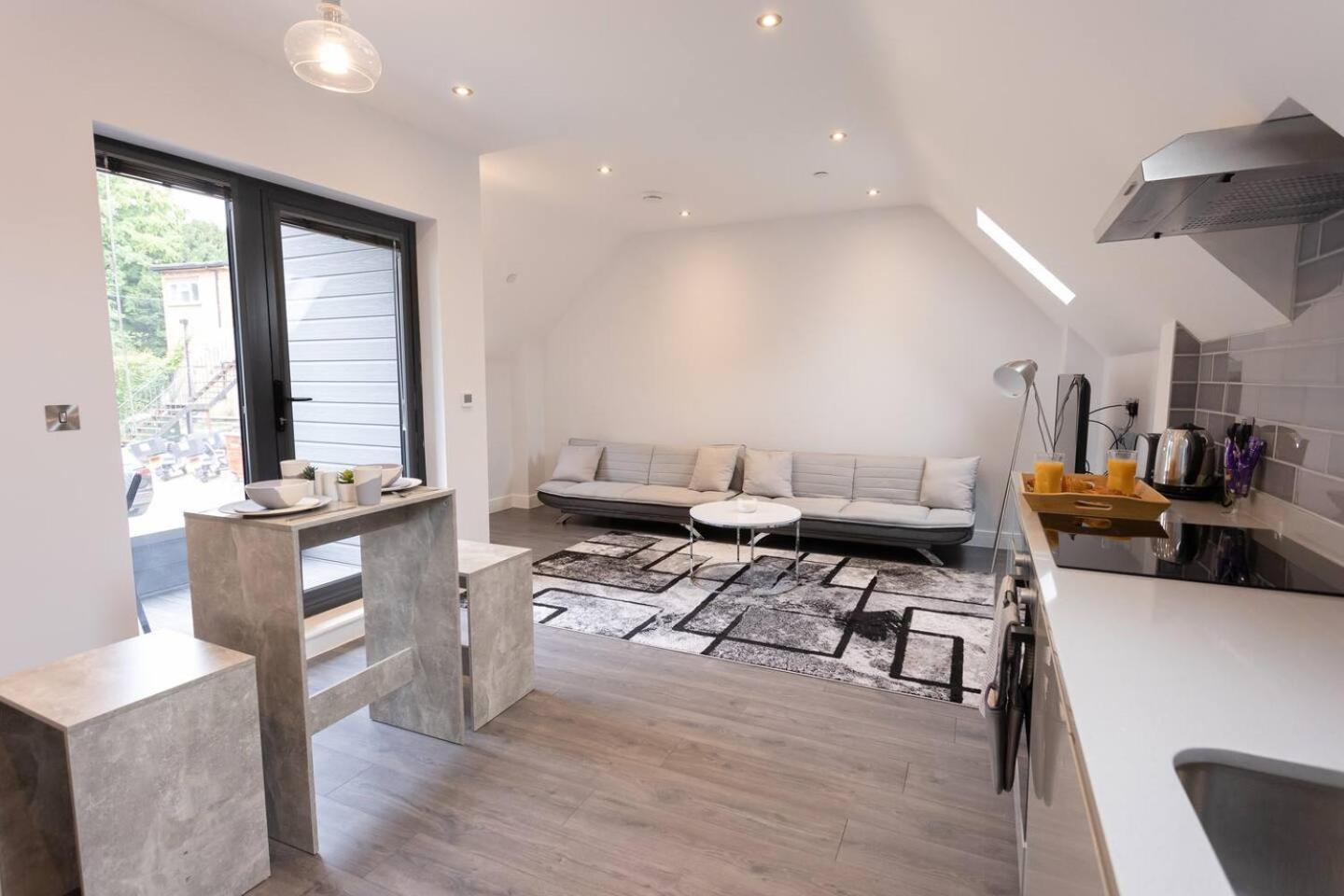 D & D Luxury Apartments Stanmore  Bagian luar foto