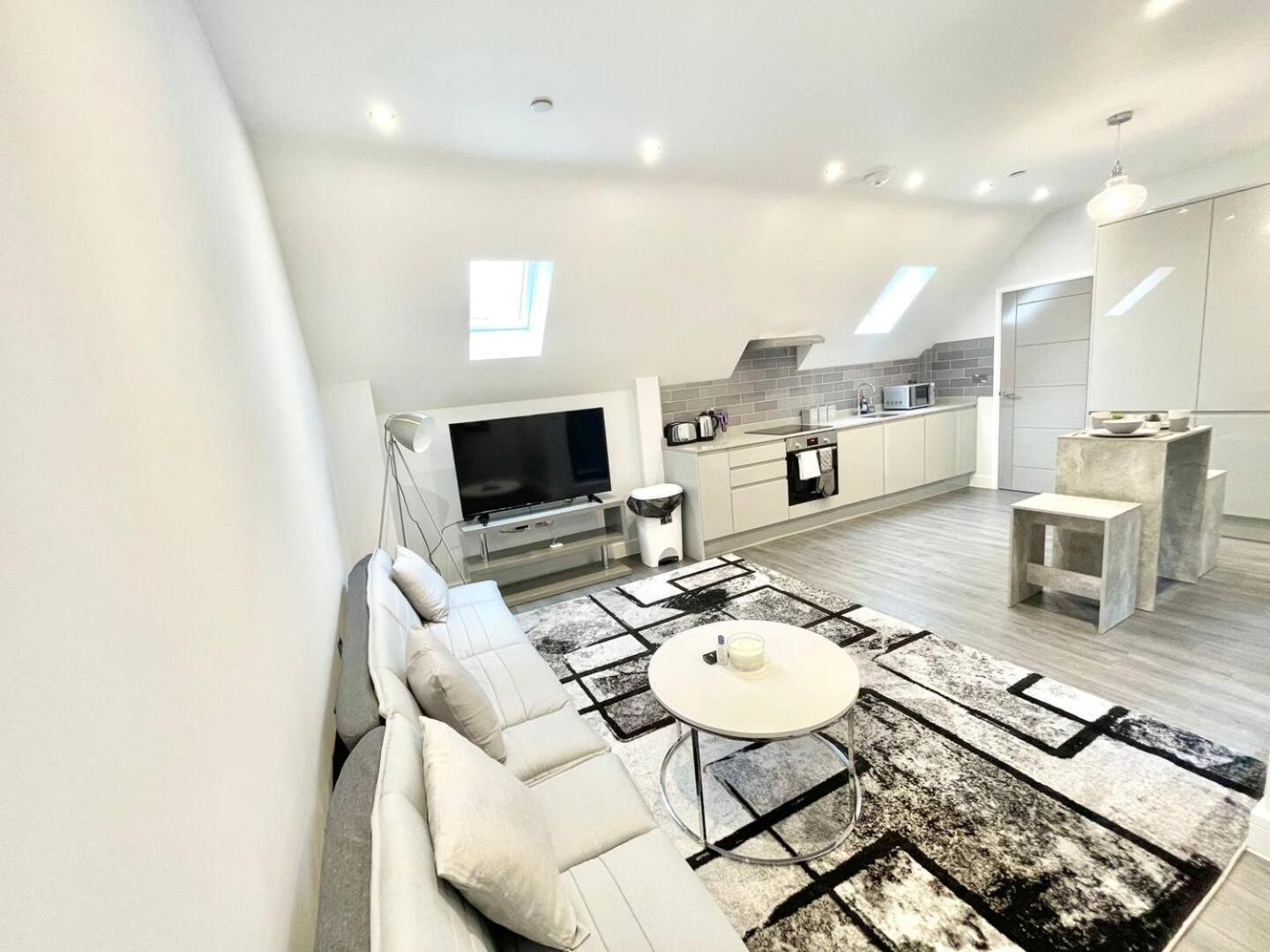 D & D Luxury Apartments Stanmore  Bagian luar foto